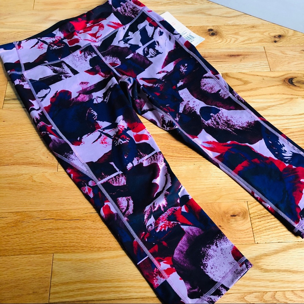 Lucy perfect core Capri leggings